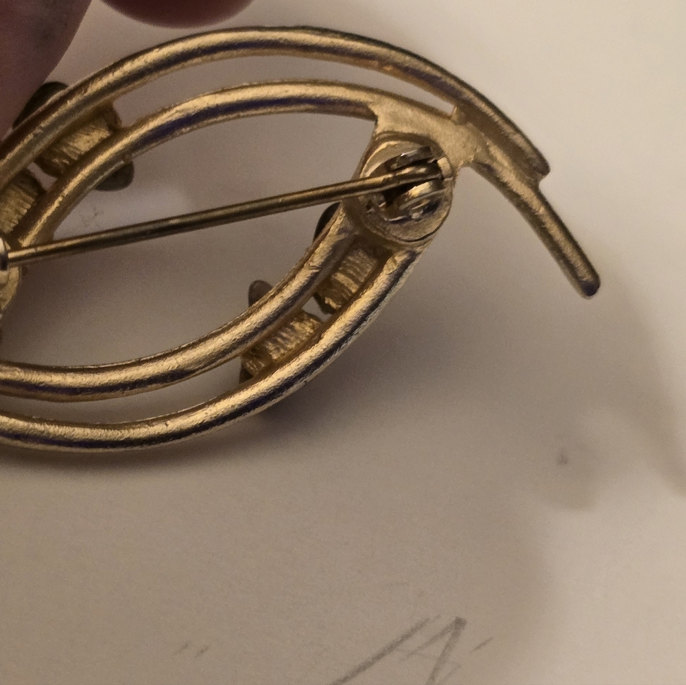 Vintage Brooch  Gold Tone Branch Shaped Leaves With Stones - Picture 8 of 8